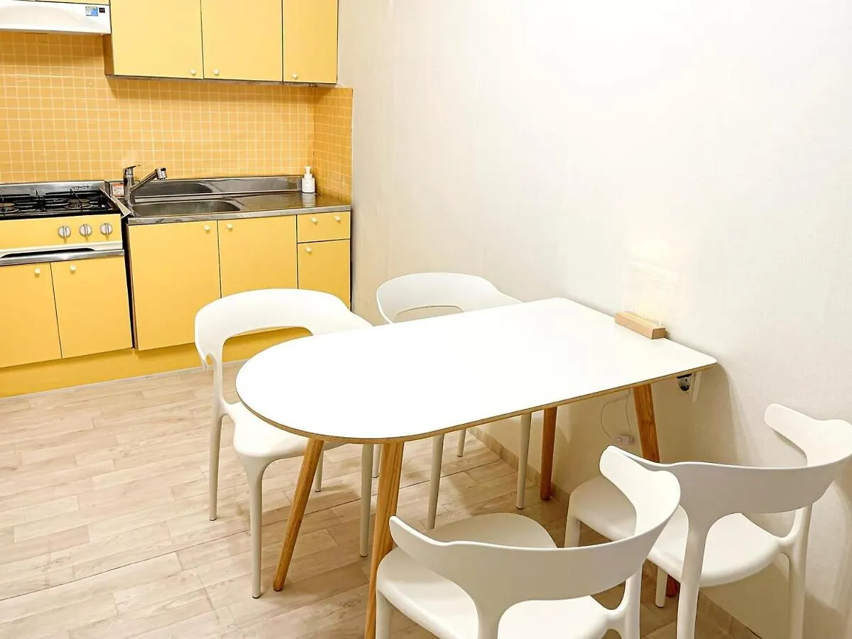 Anke House #3 Minutes To Ewha University Station #Line 2 #Two Rooms 서울특별시 대한민국